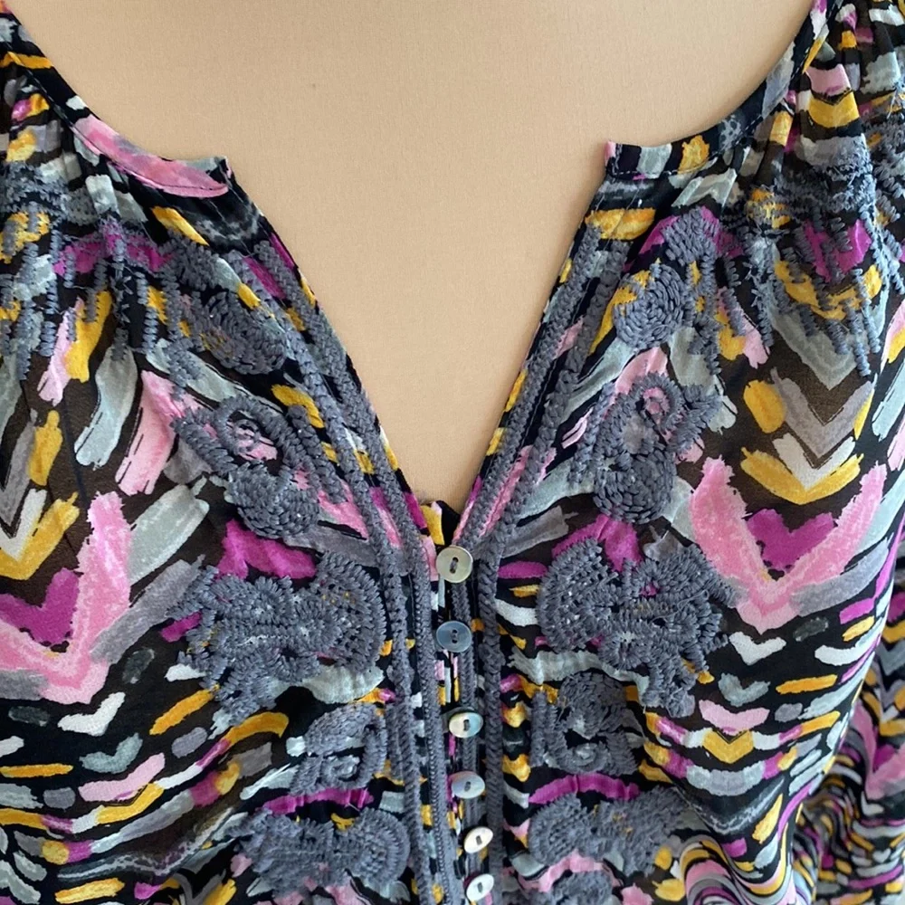 Nordstrom brand Daniel rainn blouse. Size PM multicolor - Picture 3 of 6